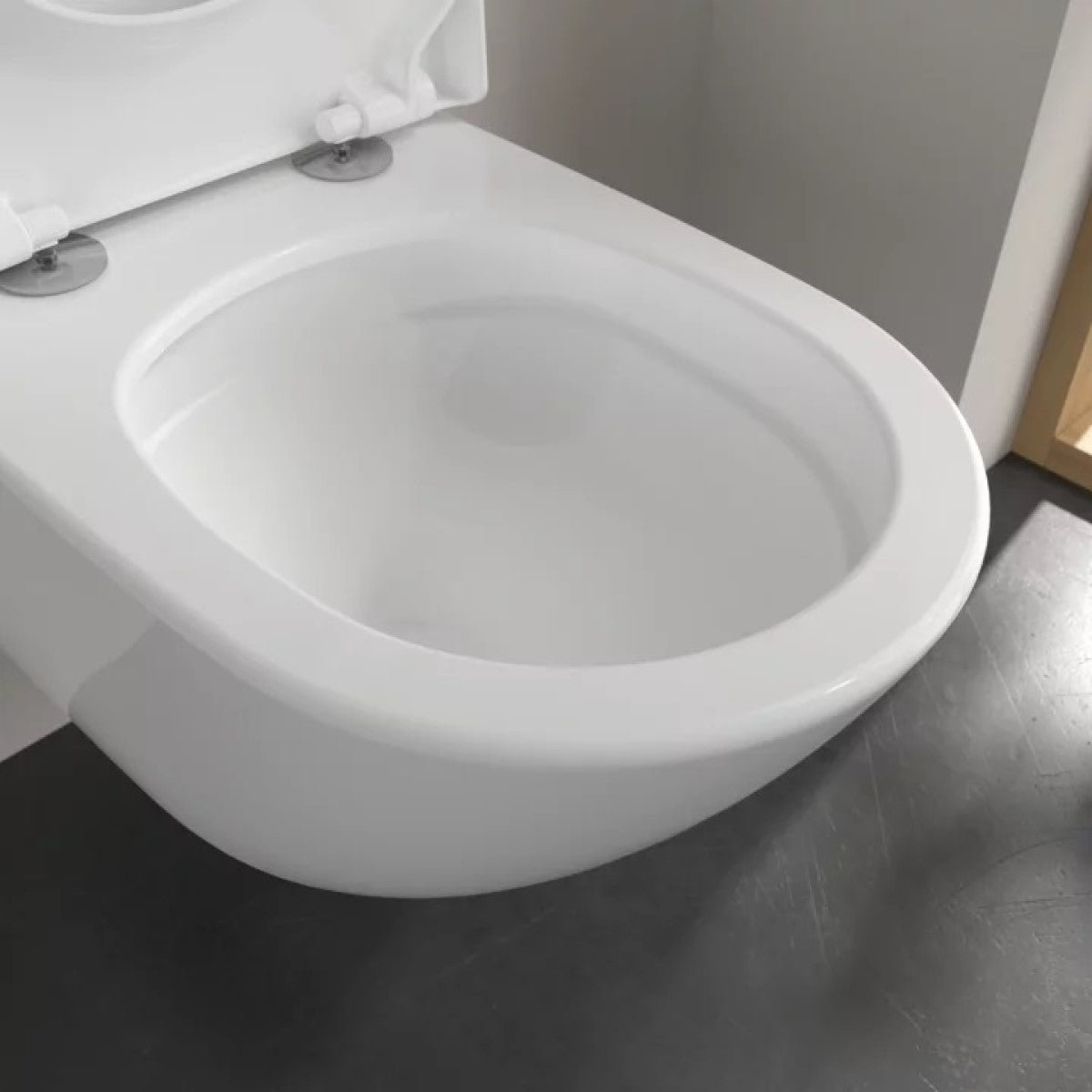 4670T0R1 Villeroy & Boch Subway 3.0 CeramicPlus TwistFlush viseča brezrobna WC školjka