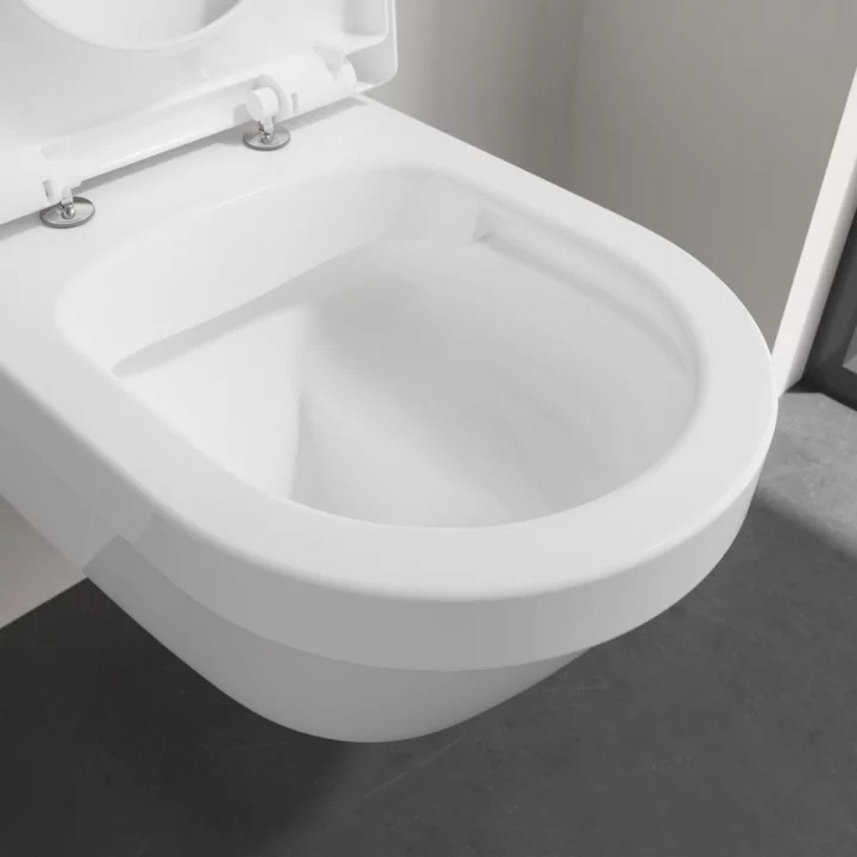 4694HRR1 Villeroy & Boch Architectura Combi-Pack CeramicPlus viseča brezrobna WC školjka z WC desko s počasnim zapiranjem