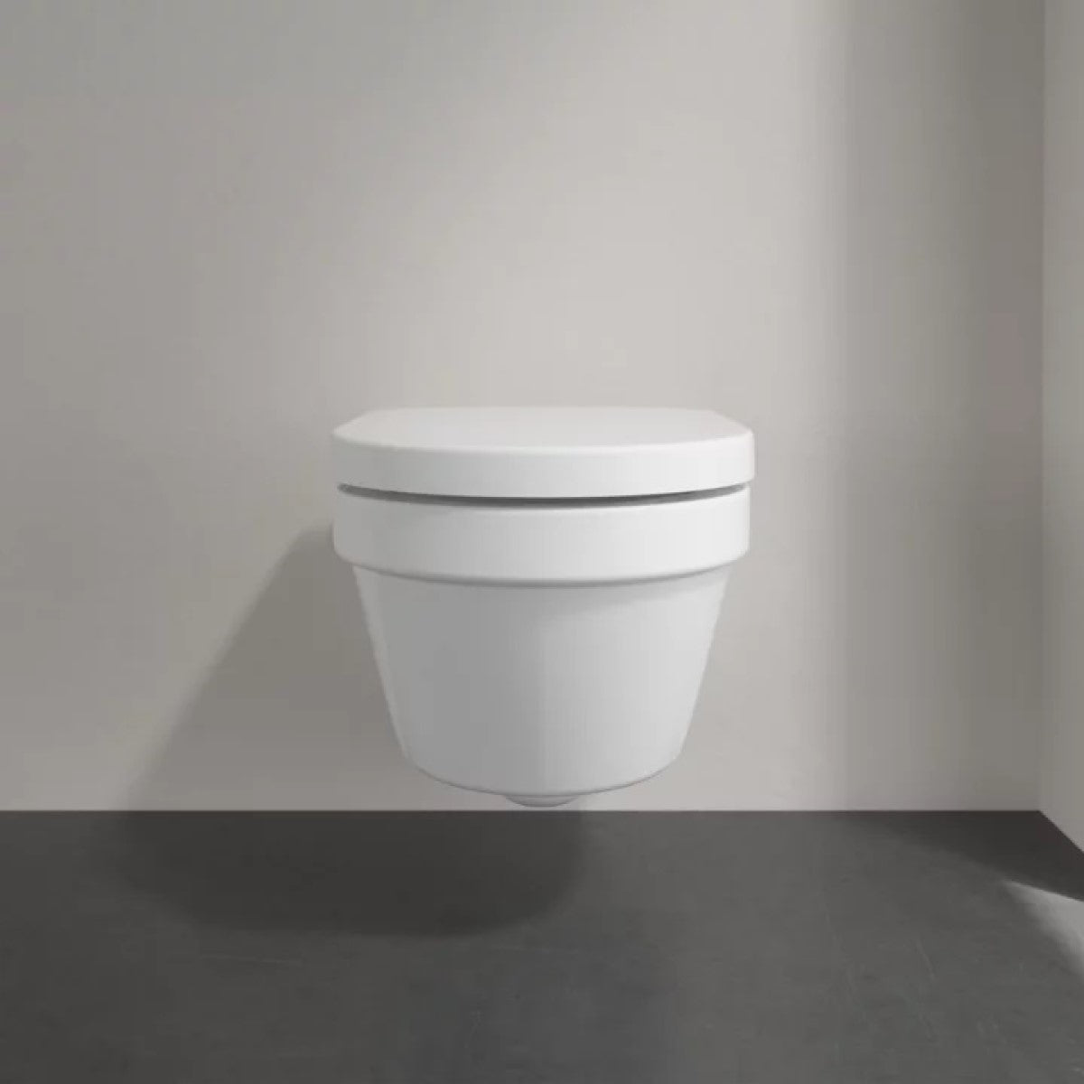 4694HRR1 Villeroy & Boch Architectura Combi-Pack CeramicPlus viseča brezrobna WC školjka z WC desko s počasnim zapiranjem