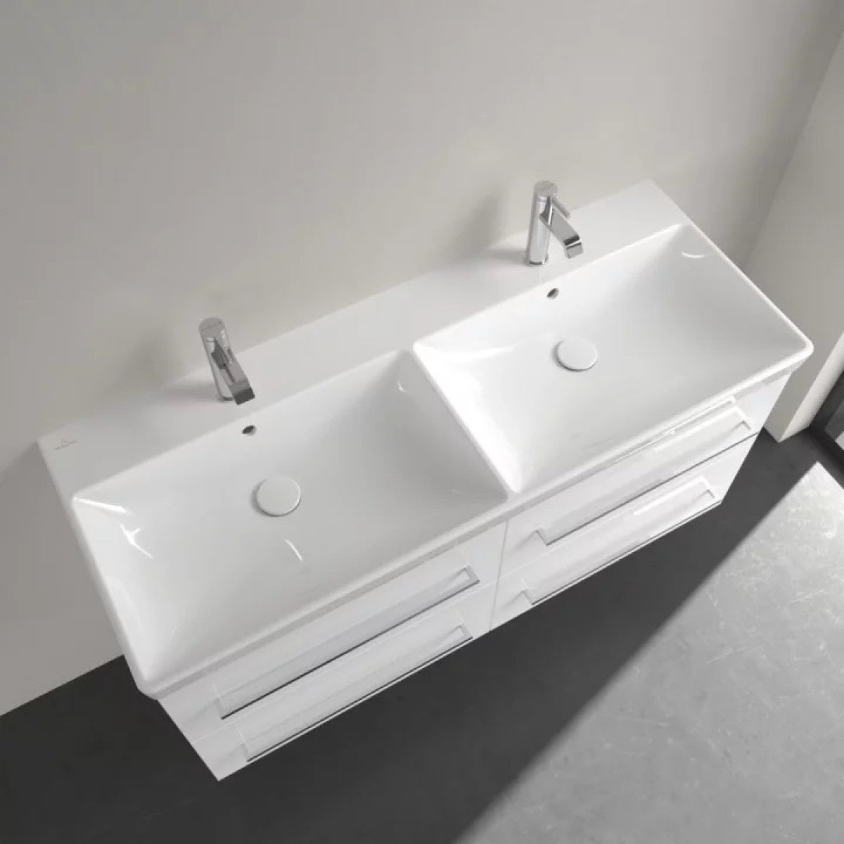 4A23CK01 Villeroy & Boch Avento 120 x 47 cm dvojni keramični umivalnik z 2 odprtinama za armaturo