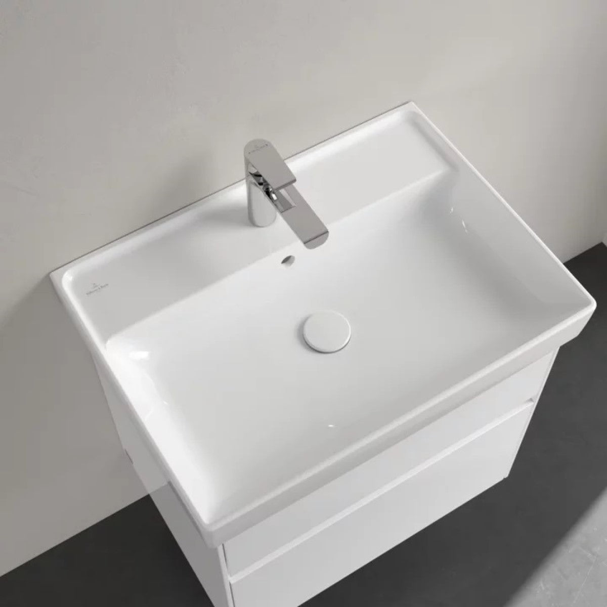 4A3365R1 Villeroy & Boch Collaro CeramicPlus 65 x 47 cm keramični umivalnik z odprtino za armaturo