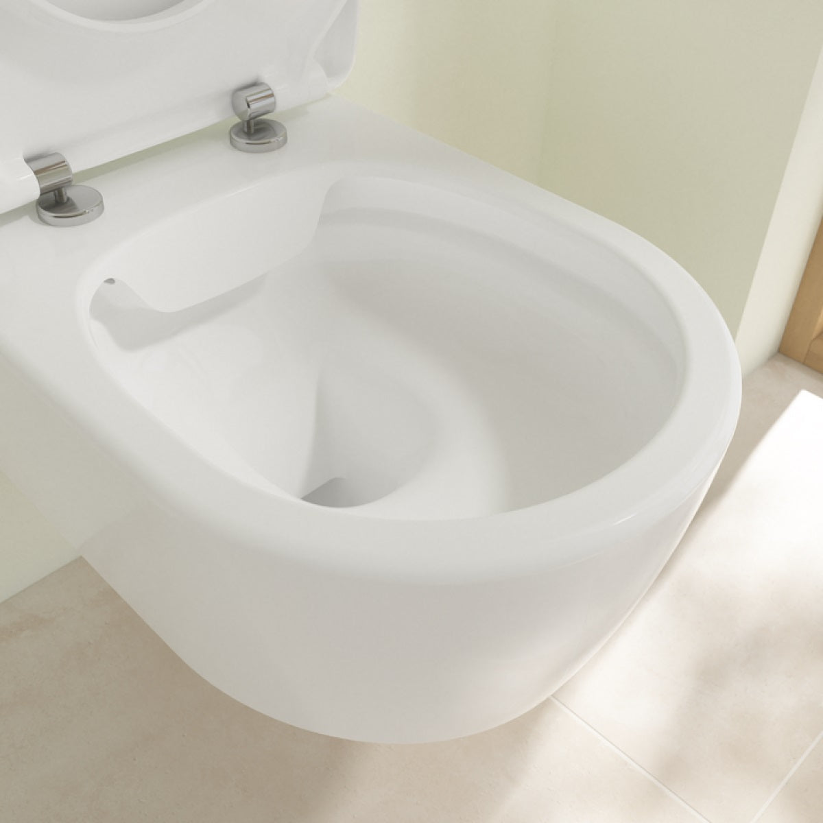 5656HRR1 Villeroy & Boch Avento Combi-Pack CeramicPlus viseča WC školjka z WC desko s počasnim zapiranjem