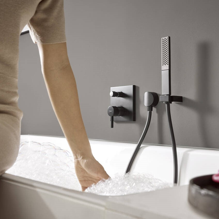 76415670 Hansgrohe Finoris črna pokrivna plošča