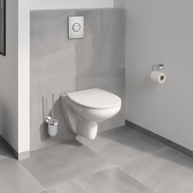 39899000 Grohe Bau Ceramic viseča brezrobna WC školjka z WC desko Slim s počasnim zapiranjem