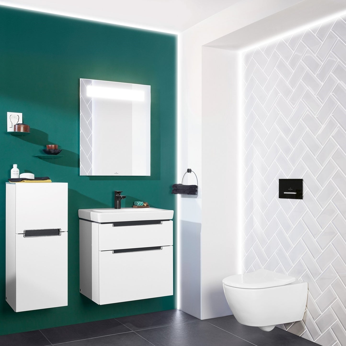 5614R001 Villeroy & Boch Subway 2.0 DirectFlush viseča brezrobna WC školjka