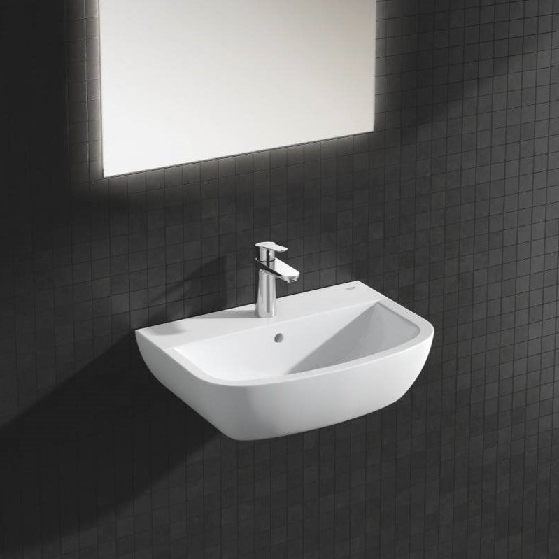 39440000 Grohe Bau Ceramic 55 x 38 cm stenski keramični umivalnik z odprtino za armaturo