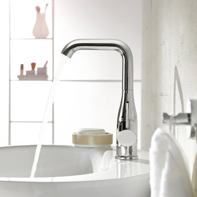 Armature za umivalnike — 23541001 Grohe Essence New visoka vrtljiva armatura za umivalnik | SAN-KERAMIKA.SI